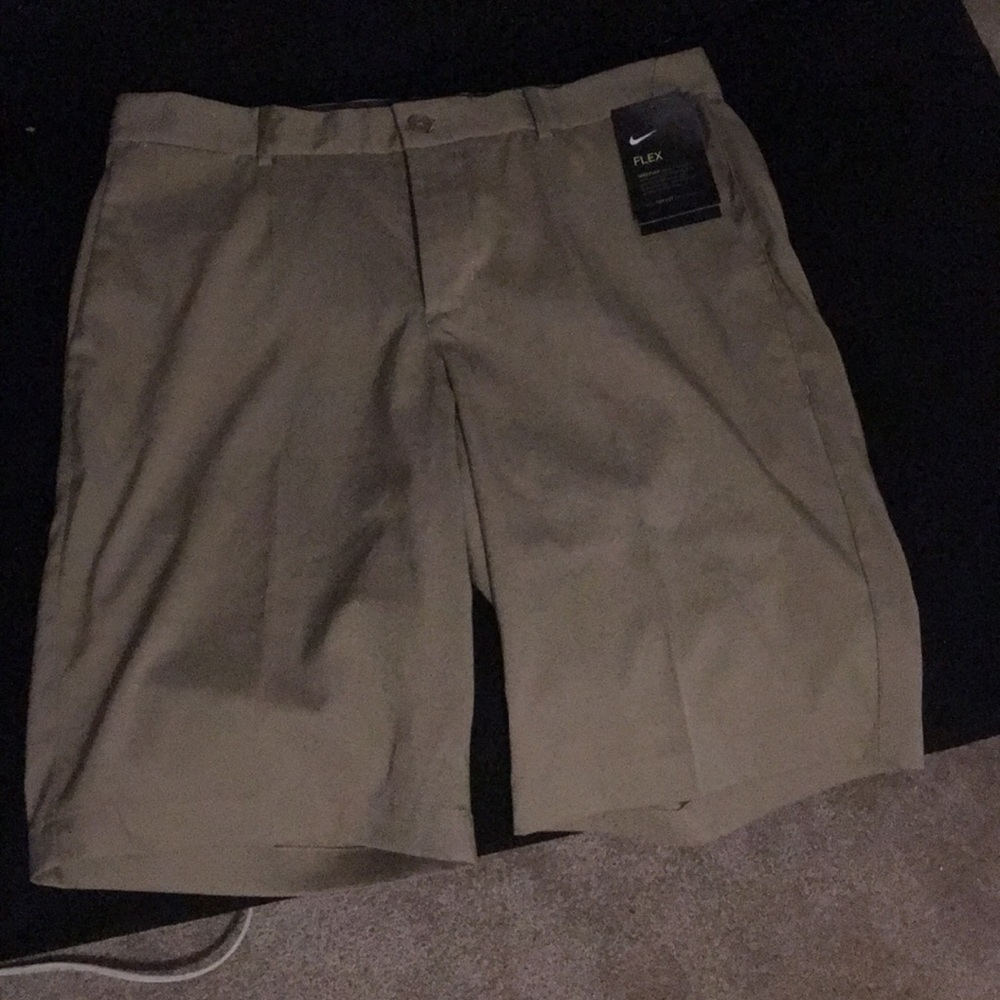 NIKE DRI-FIT GOLF SHORTS